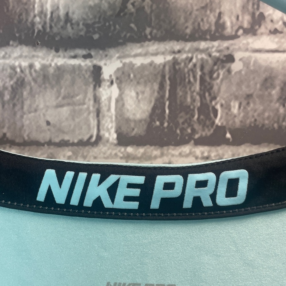Nike Pro Women's Aqua Short Sleeve‎ Tee - Picture 7 of 7